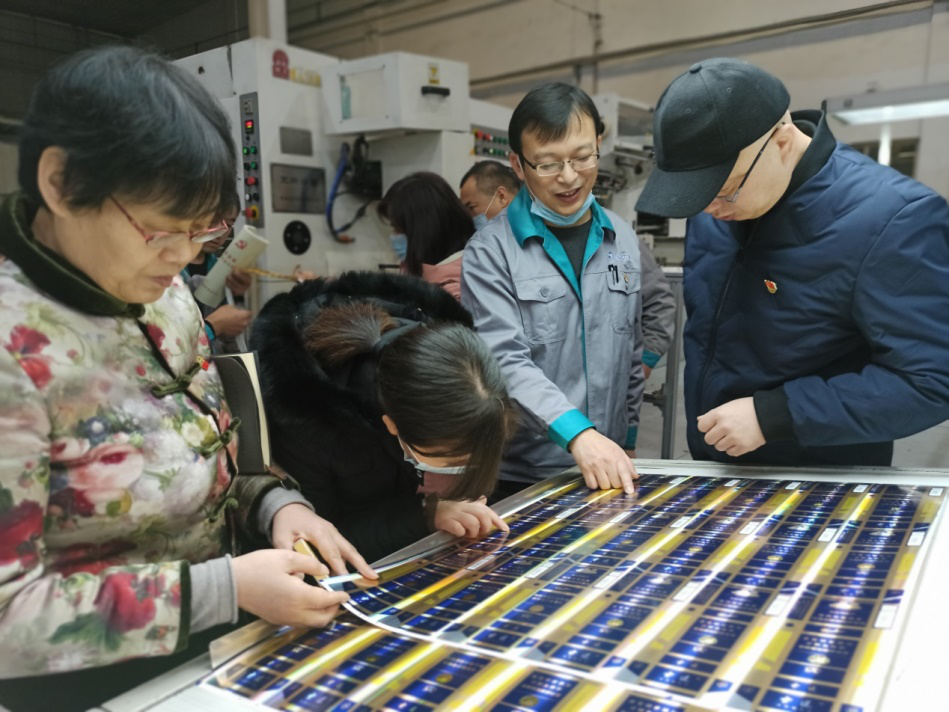 党建业务双融合 联合共建促发展 ——陕西烟草质量监督检测站党支部与凯发k8一触即发印务党支部开展交流活动