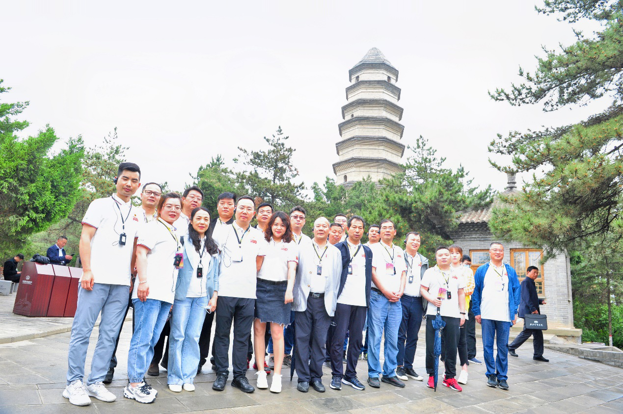 学党史 铭初心 同心同德同筑中国梦    爱于心 践于行 图强图富图绘凯发k8一触即发志——陕西k8凯发(中国)天生赢家·一触即发
集团党委献礼建党100周年培训活动纪事