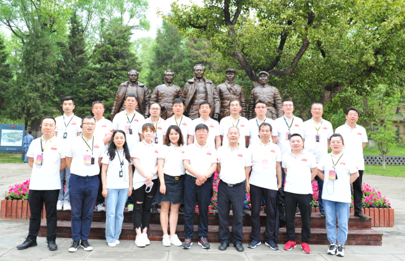 学党史 铭初心 同心同德同筑中国梦    爱于心 践于行 图强图富图绘凯发k8一触即发志——陕西k8凯发(中国)天生赢家·一触即发
集团党委献礼建党100周年培训活动纪事