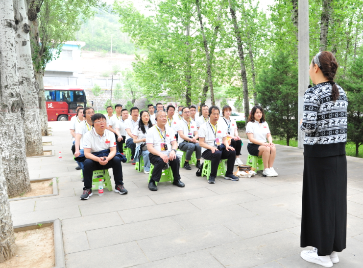 学党史 铭初心 同心同德同筑中国梦    爱于心 践于行 图强图富图绘凯发k8一触即发志——陕西k8凯发(中国)天生赢家·一触即发
集团党委献礼建党100周年培训活动纪事