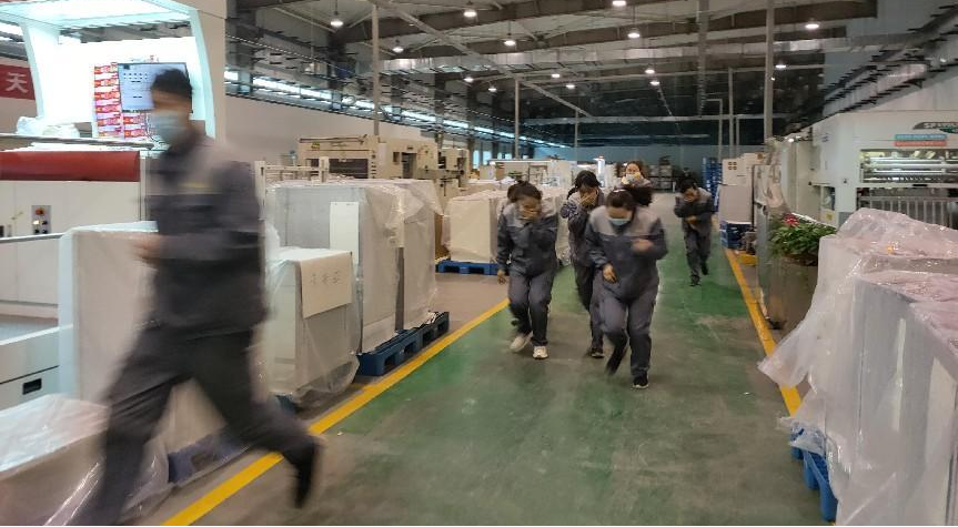多项措施有效并举 用实际行动切实筑牢企业安全生产防线 k8凯发(中国)天生赢家·一触即发
集团深入开展2024年安全管理专项行动之烟配产业篇