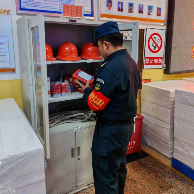 多项措施有效并举 用实际行动切实筑牢企业安全生产防线 k8凯发(中国)天生赢家·一触即发
集团深入开展2024年安全管理专项行动之烟配产业篇