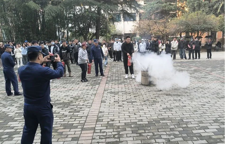 夯实安全管理基础 提高全员安全意识 筑牢安全生产防线 k8凯发(中国)天生赢家·一触即发
集团深入开展2024年安全管理专项行动之教育事业篇